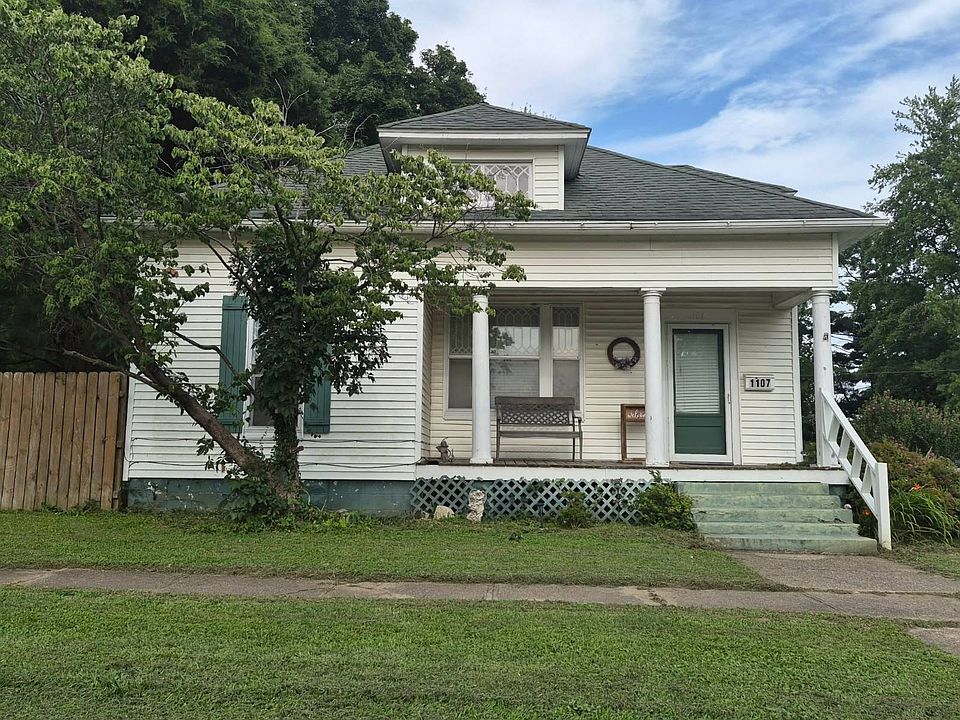 1st image of 1107 N Main St