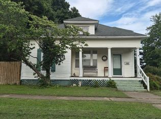 1107 N Main St, Bridgeport, IL 62417