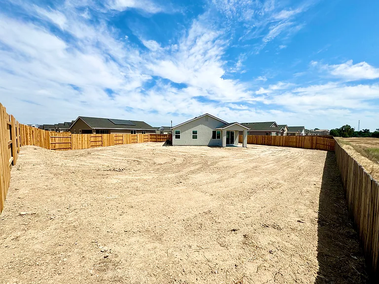 8128 Pasadena Dr — Photo 24