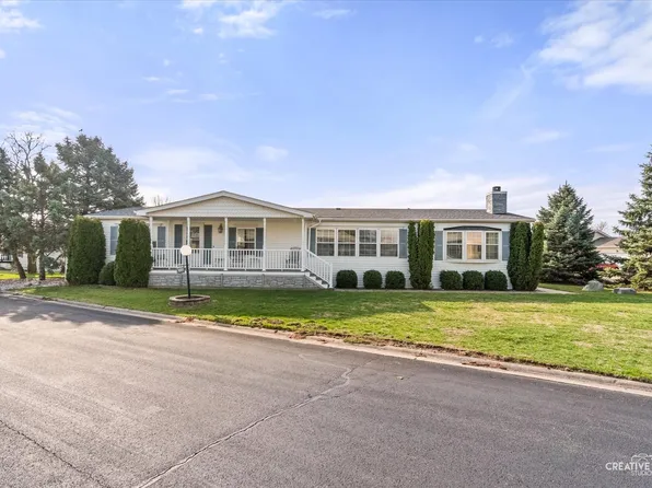 225 Meadowlark Ln, Sandwich, IL 60548