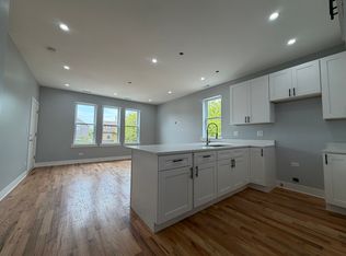 2418 W Gladys Ave #1, Chicago, IL 60612