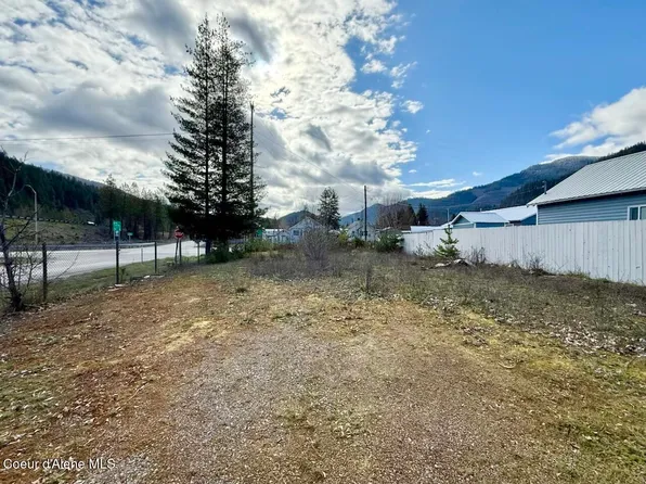 310 N 3rd St, Osburn, ID 83849