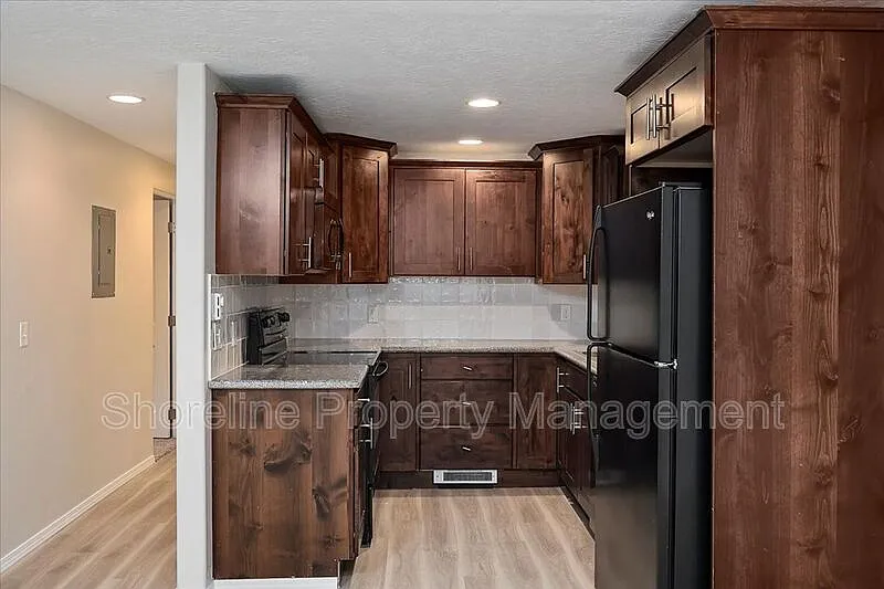 2 bed, 2.0 bath, 1162 sqft, $1,895 — Photo 4