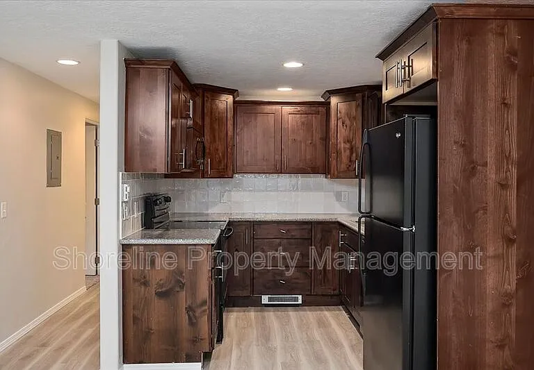 2085 W Brittany Ln #101 — Photo 9