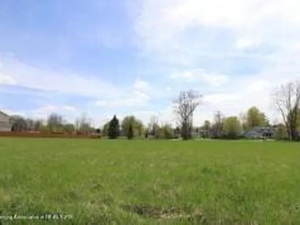 4485 Helmsway Dr, Lansing, MI 48911