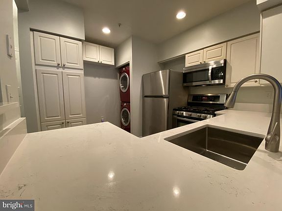 3rd image of 12913 Alton Sq APT 416