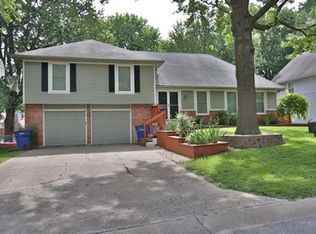 1308 SW 22nd St, Blue Springs, MO 64015