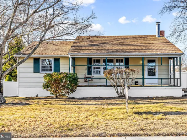 749 Fairview Dr, Sewell, NJ 08080