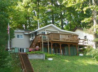 499 N Lake St, Harrison, MI 48625