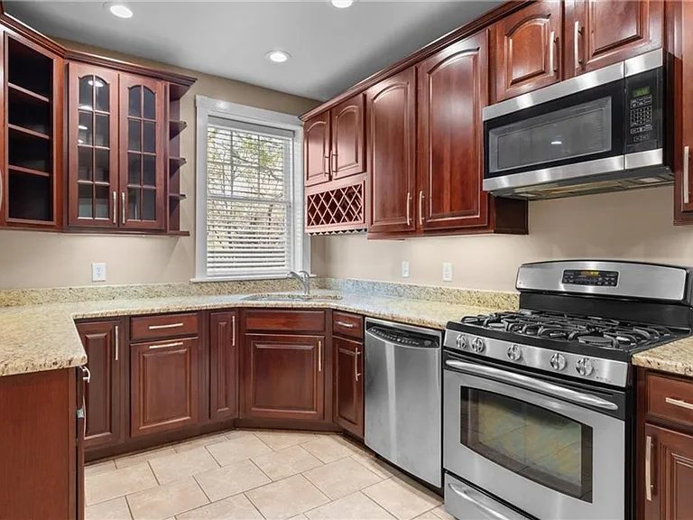 736 W Princess Anne Rd #102 — Photo 12