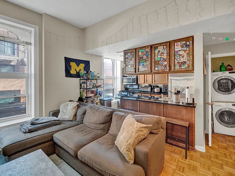 159 W Goethe St — Photo 41