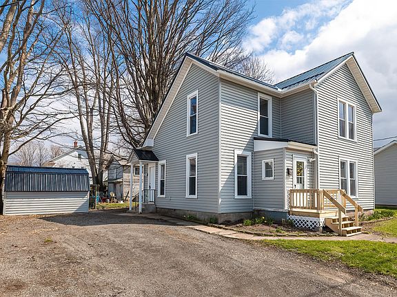 4th image of 8 Colfax St