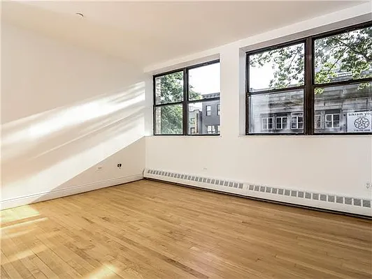 Sold by Avenue Sotheby's International Realty | media 10