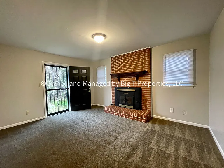 16 Taylor Dr — Photo 8