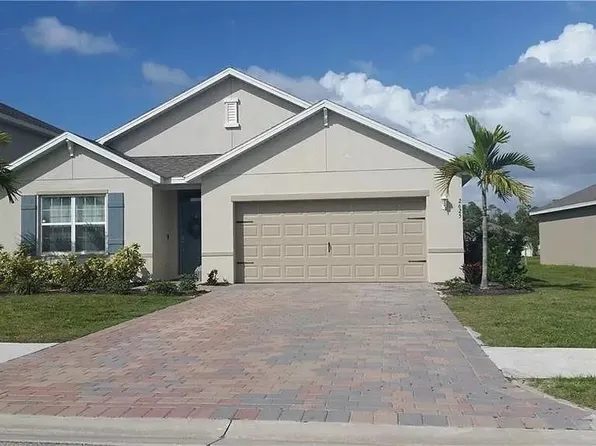 2625 Manzilla Ln, Cape Coral, FL 33909