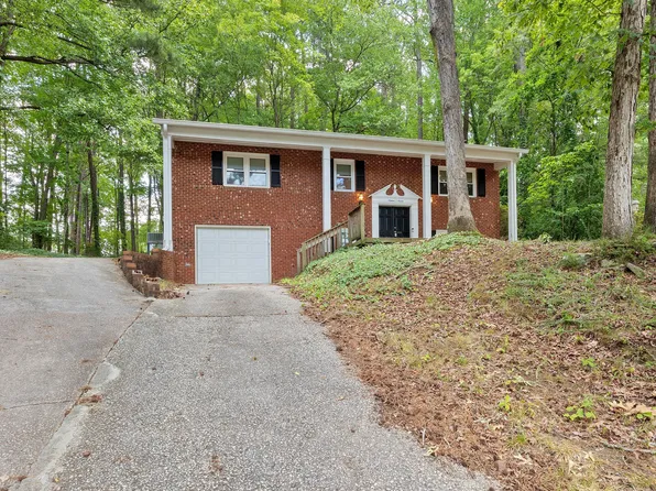 1607 Sycamore Dr, Garner, NC 27529
