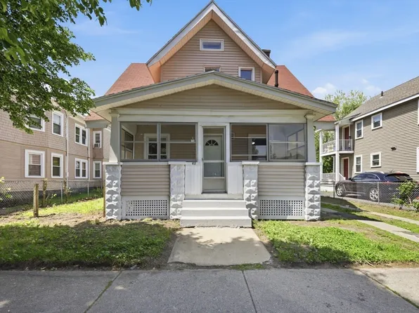 62 Kenyon St, Springfield, MA 01109