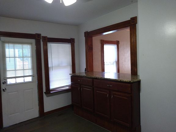 2nd image of 558 Broad St