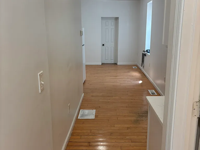 2242 Wharton St — Photo 9