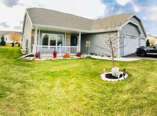 490 Wyldewood Dr, Oshkosh, WI 54904