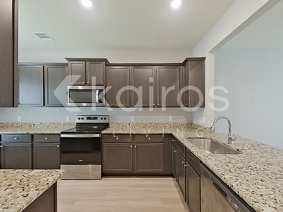 4th image of 10722 Hillside Creek Dr
