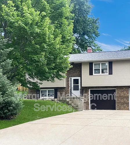 140A Woodview Dr Photo 1
