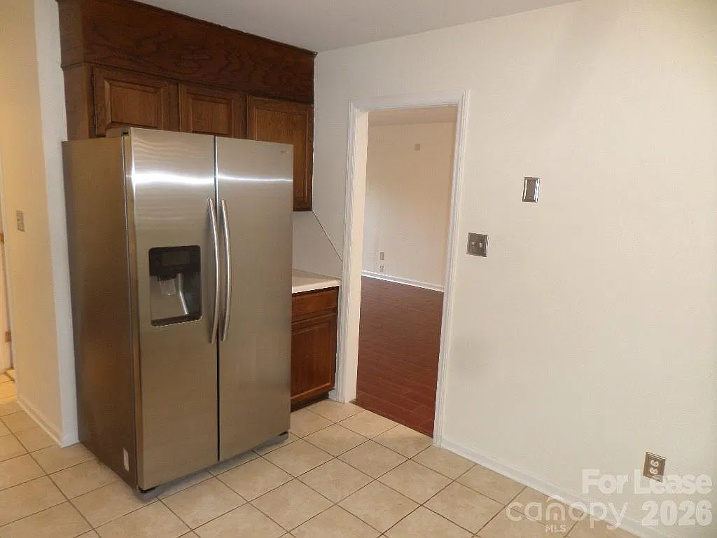 Hackberry Court — Photo 3