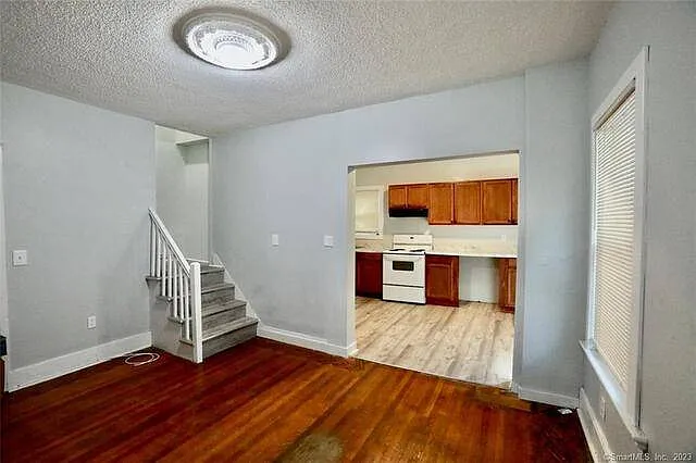 389 Orchard St — Photo 7