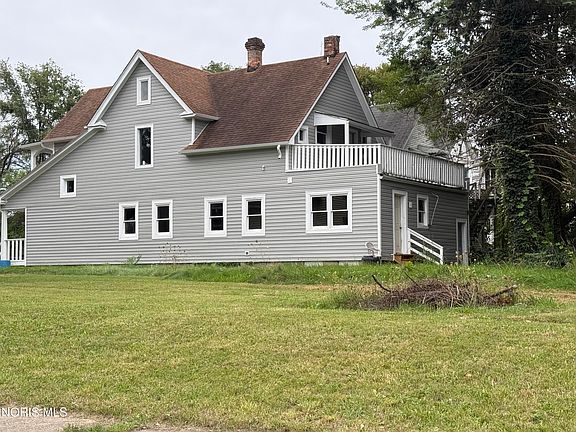 3rd image of 2619 Locust St