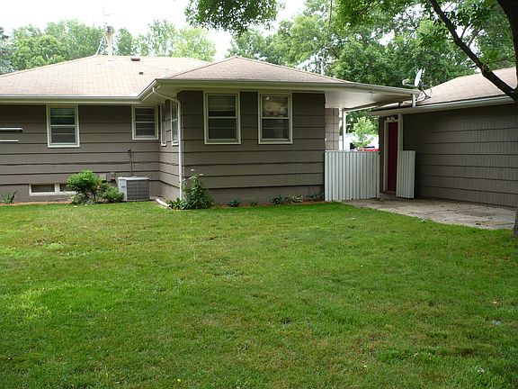 2nd image of 543 Locust St