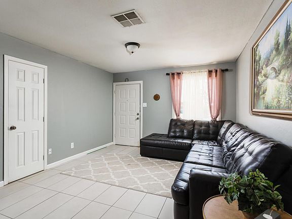 5th image of 3817 N 79th Dr
