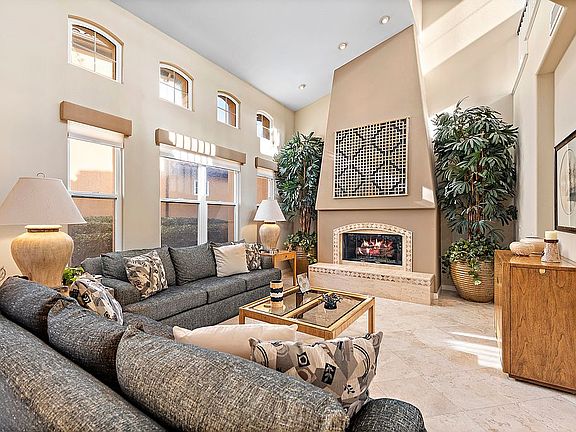 5th image of 21 Lucania Dr