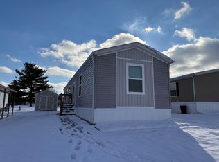 263 Highland Dr #806, Highland, MI 48357