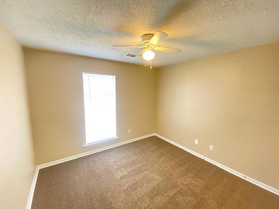 4th image of 5115 Corkwood Dr