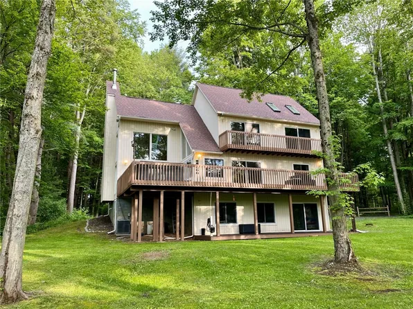 735 Howell Rd, Port Byron, NY 13140