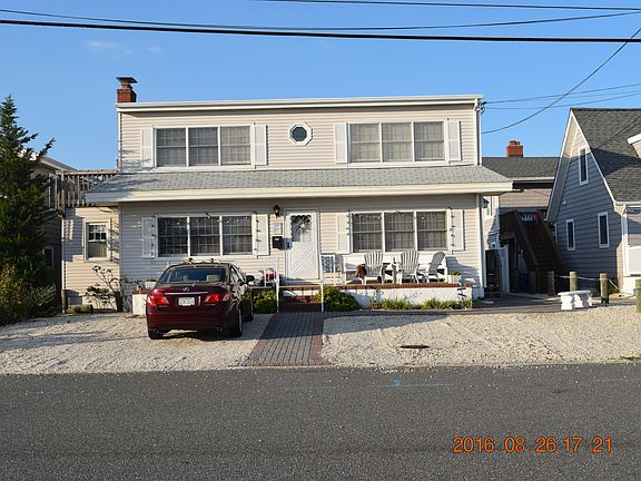 2nd image of 319 5th St