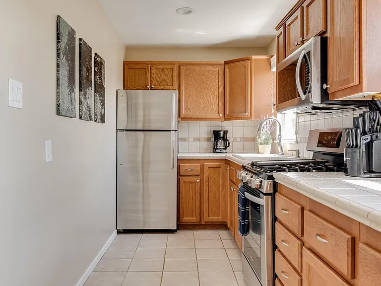 1458 N Newport Ave #2 — Photo 4