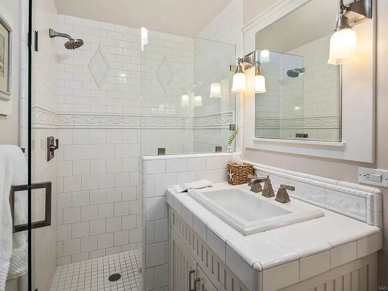810 Country Club Ln — Photo 23