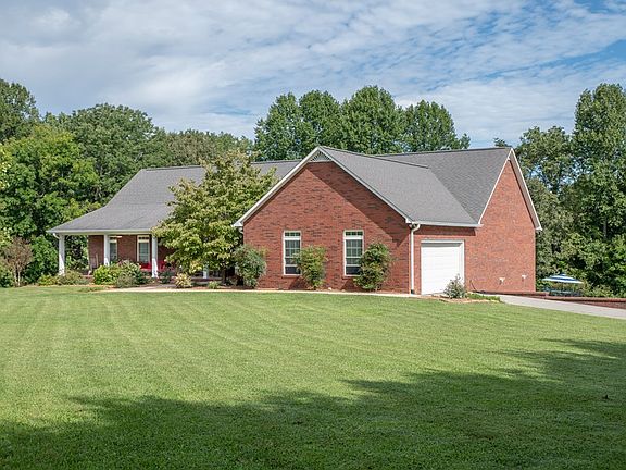 3rd image of 4890 Skyview Dr