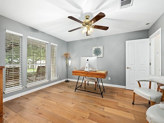 3rd image of 8112 Luling Ln