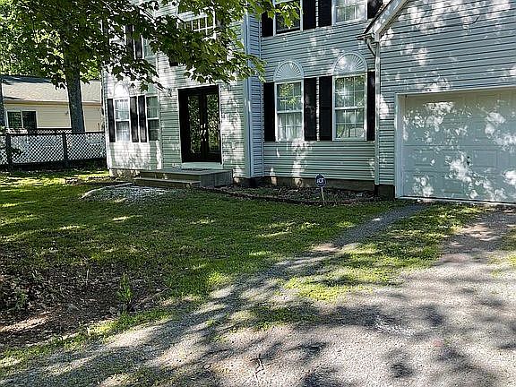 2nd image of 233 Sheridan Dr