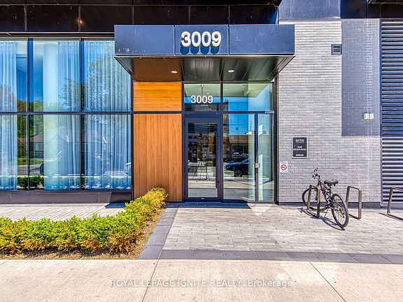 3rd image of 3009 Novar Rd #923