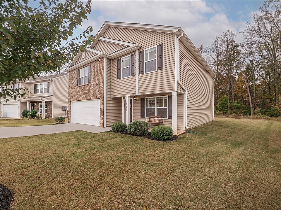 1st image of 213 Sweetgrass Ln
