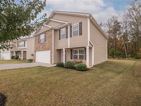 213 Sweetgrass Ln, Piedmont, SC 29673