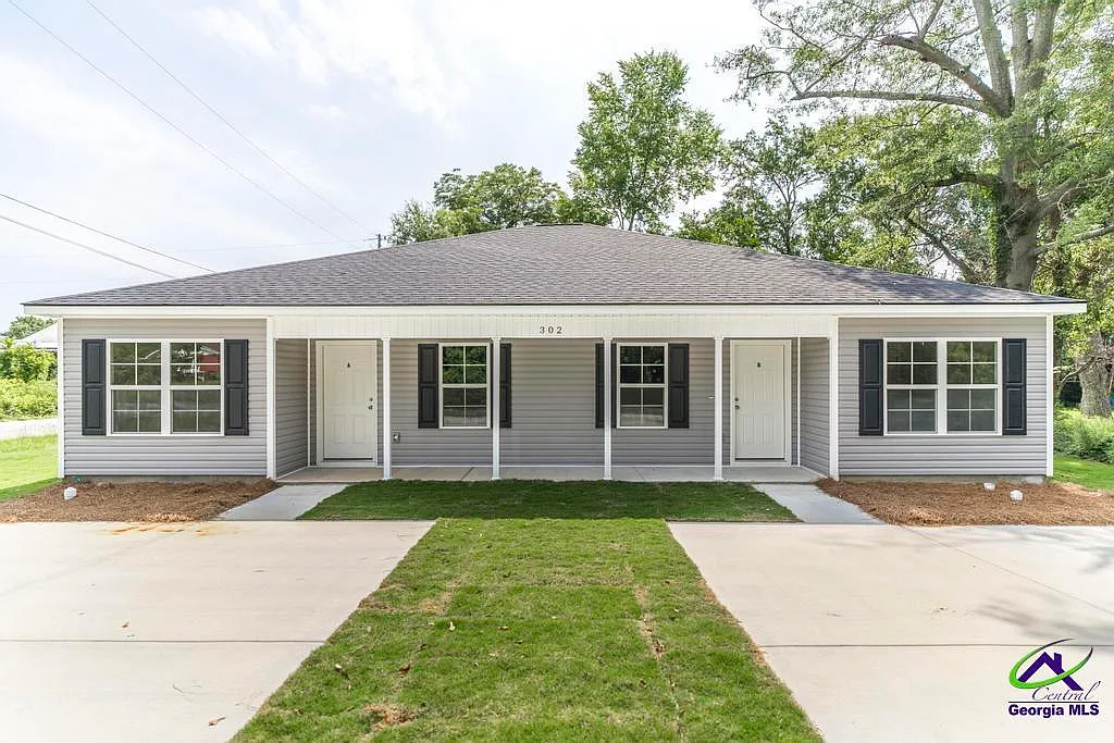 3 bed, 2.0 bath, 1071 sqft, $1,400 — Photo 1