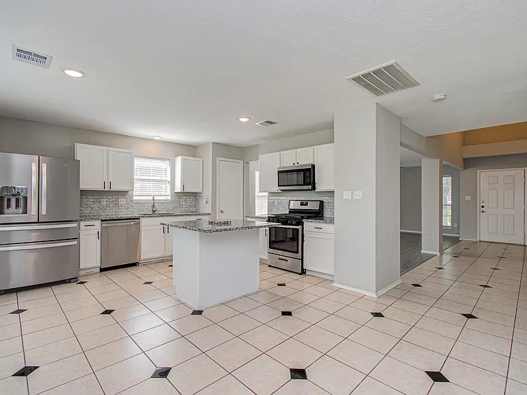 16126 Coleburn Dr — Photo 13