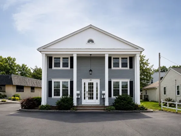 683 Main St, Falmouth, MA 02540