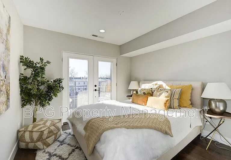 528 Kennedy St NW #402 — Photo 9