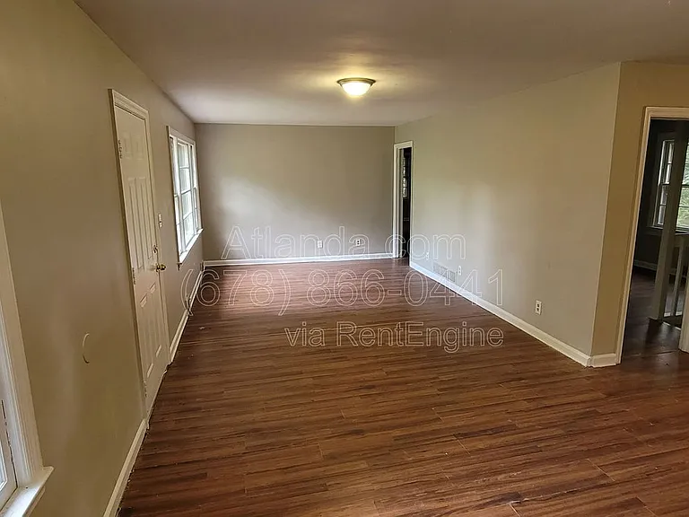 4267 Chamblee Tucker Rd — Photo 4