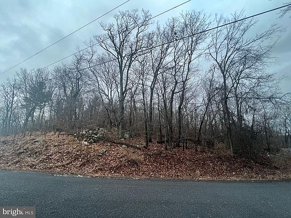 4th image of 17629 Shirleys Knob Rd